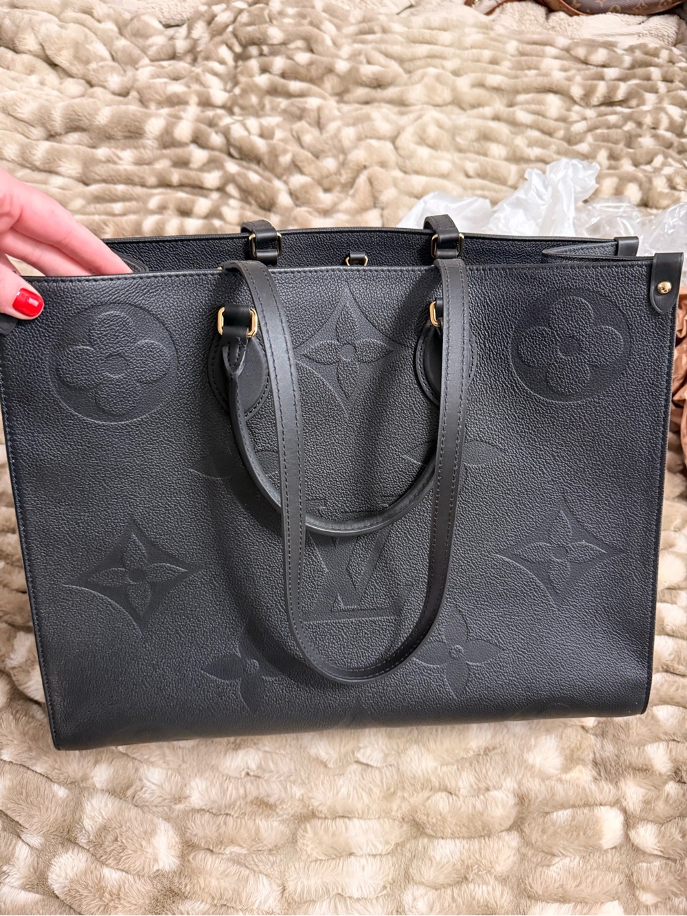 Authentic Louis Vuitton On The Go Black Empreinte GM SIZE LIKE NEW NEVER USED - Picture 9 of 15